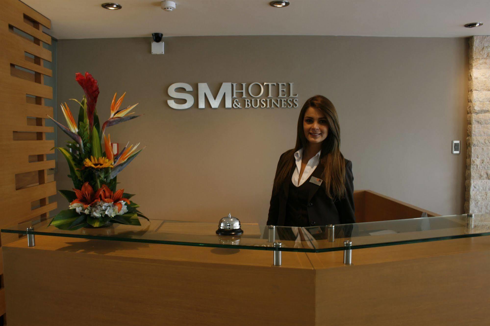 Sm Hotel Lima Bagian luar foto